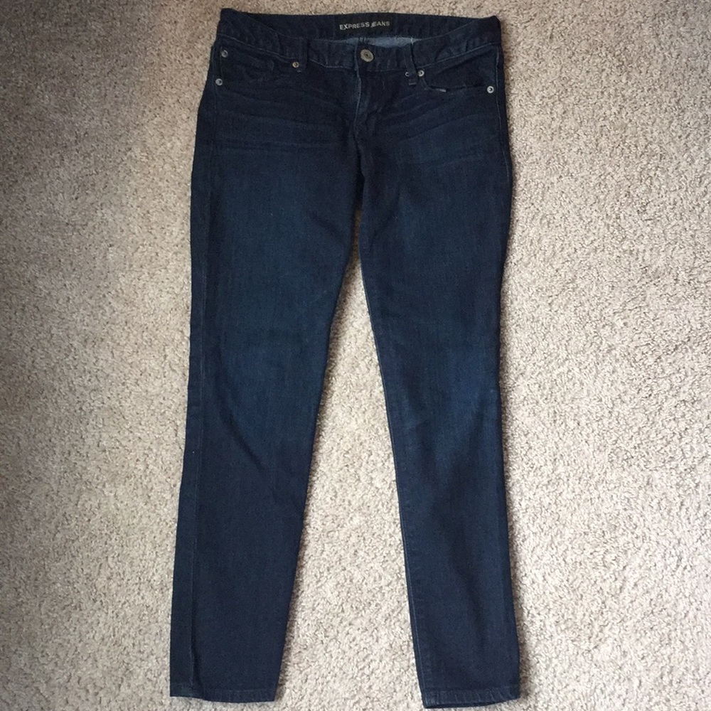 EXPRESS Jean Legging!